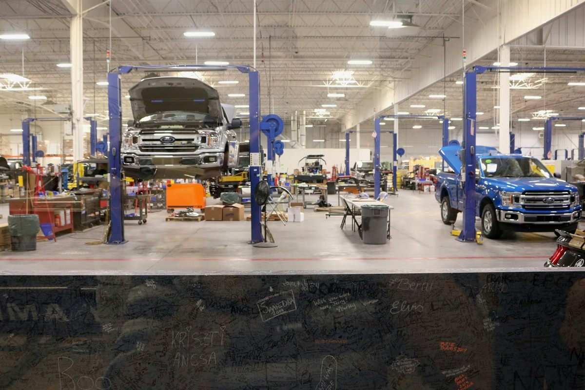 Atlanta Auto Repair Pro mobile mechanic van on a job in Smyrna